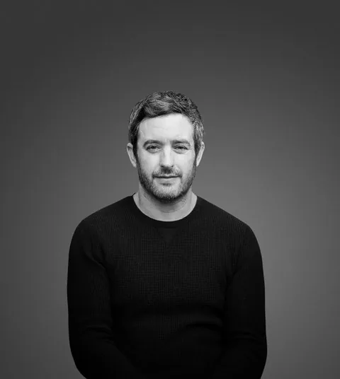 Porträt von Adam Friedman