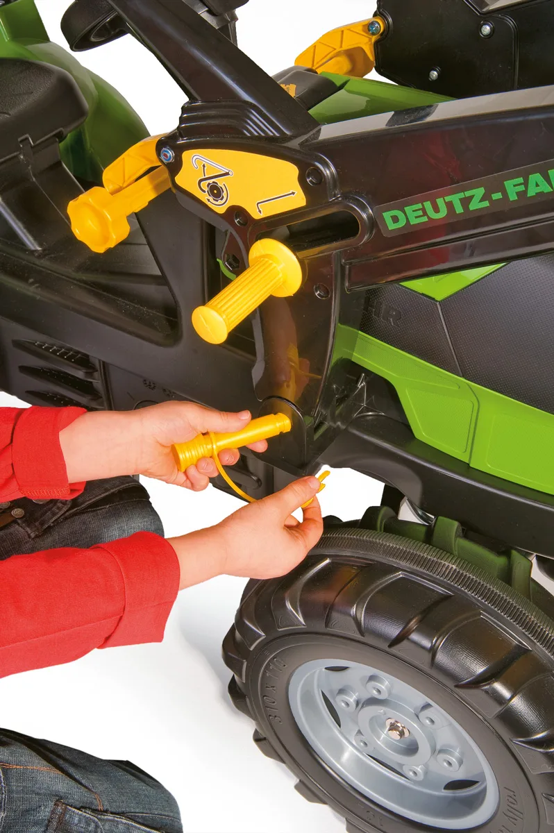 rollyFarmtrac DEUTZ-FAHR Agrotron 7250 TTV – 710034 de Rolly Toys – photo d’ambiance 3 sur 4