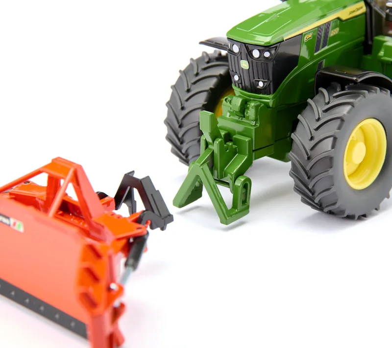 siku John Deere 6M 220 mit Frontlader – 3666 · 1:32 van Siku – sfeerfoto 2 van 4