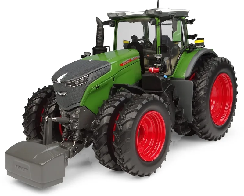 Fendt 1052 Vario met Dubbellucht US Versie 2026 1:32 van Universal Hobbies in Groen – productfoto