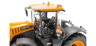 JCB Fastrac 8330 – 077848 · 1:32 van Wiking – sfeerfoto 3 van 4