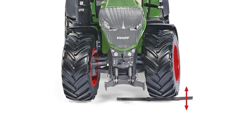 Fendt 1046 Vario chrom – 077856 · 1:32 by Wiking – product photo 3 of 4