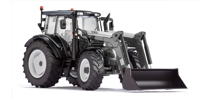 Valtra N123 met voorlader – 077327 · 1:32 van Wiking – productfoto