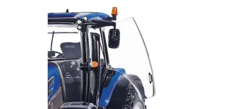 Valtra T214 – 077814 · 1:32 van Wiking – productfoto 2 van 4