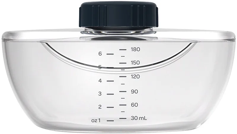 Melkflesje 180 ml voor de Hands-Free Borstkolf - Lekvrij Bewaarflesje voor Moedermelk - Luchtdichte Dop voor Veilig Transport - Maatverdeling in ml en oz - Geschikt voor Koelkast en Vriezer - BPA-vrij by Béaba in Transparant – product photo
