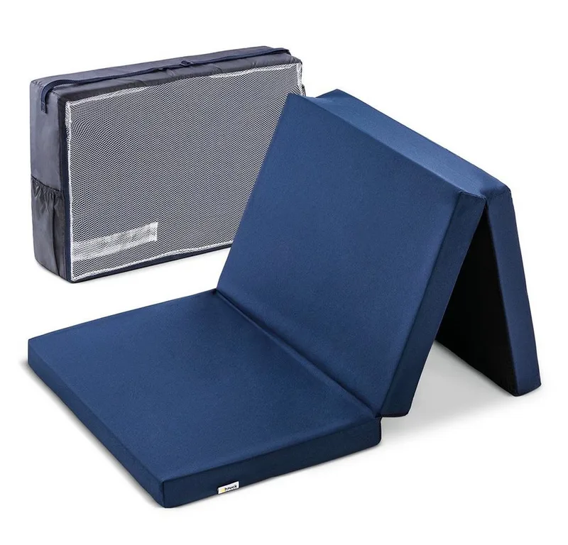 Baby-Reisebett Sleeper 60 x 120 cm - Uni Navy, Reisebettmatratze 60x120 cm Matratze für Baby Reisebett mit Tasche by Hauck in Blau – product photo