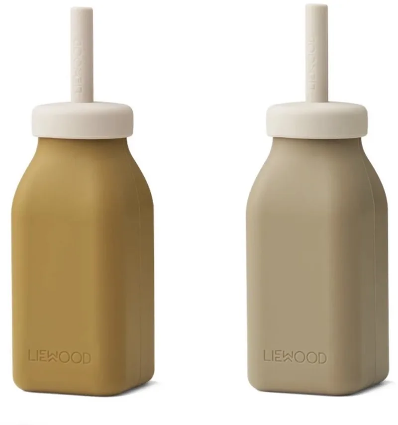 Erika Milkshake Fles- Golden Caramel - Oat Mix - 230ml, Set van 2 - siliconen milkshake bottle van Liewood in Caramel en oat – productfoto
