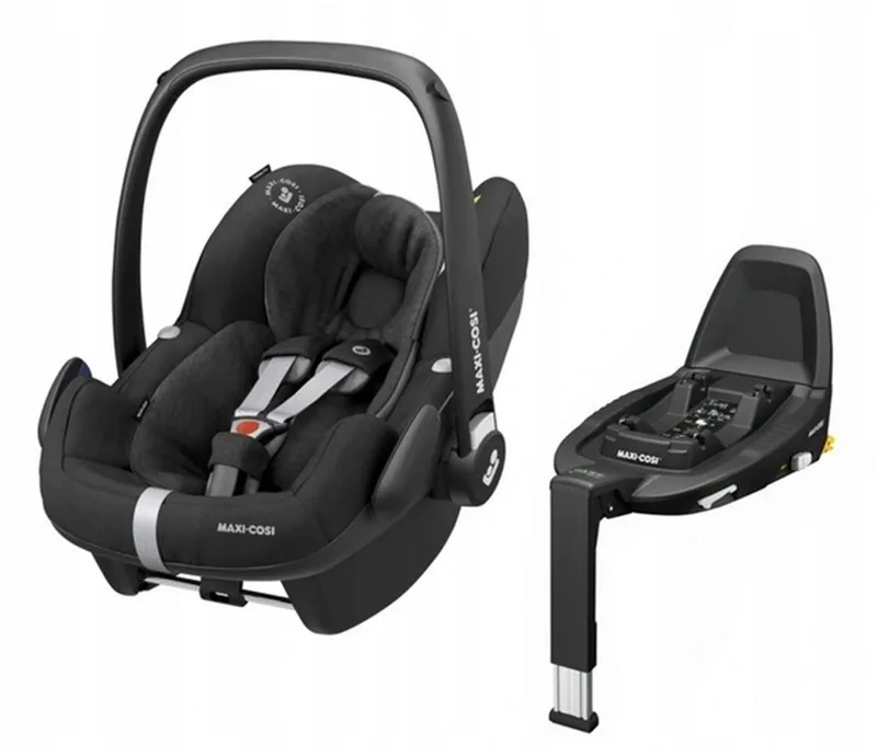 Pebble Pro i-Size Autostoeltje met FamilyFix 3 Base by Maxi-Cosi in Essentiale Black – product photo