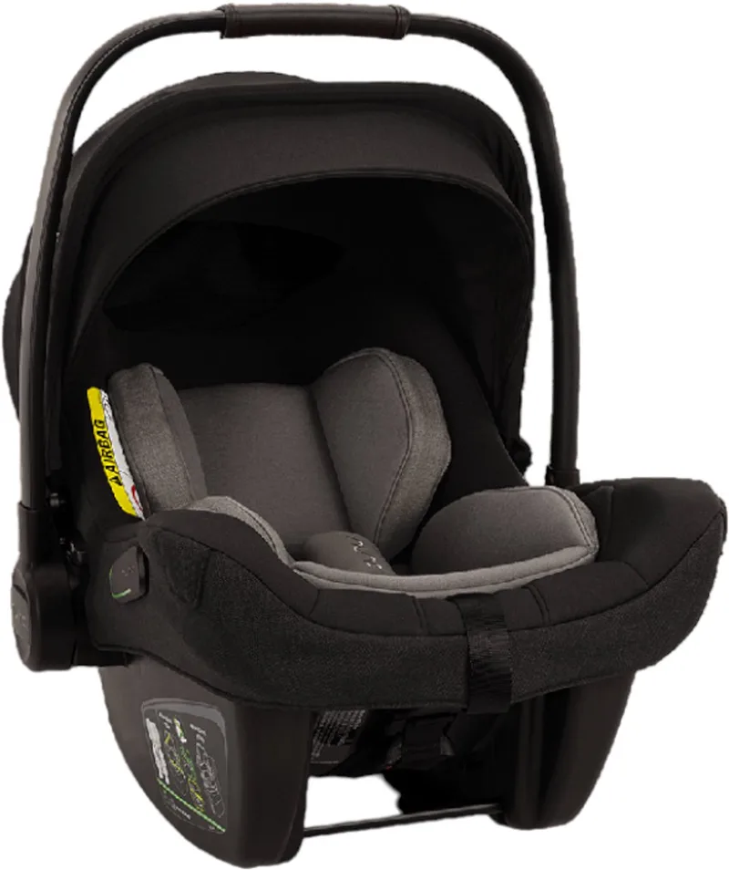 Autostoel Baby Pipa Next Caviar Handle Chocolate van Nuna in Zwart – productfoto