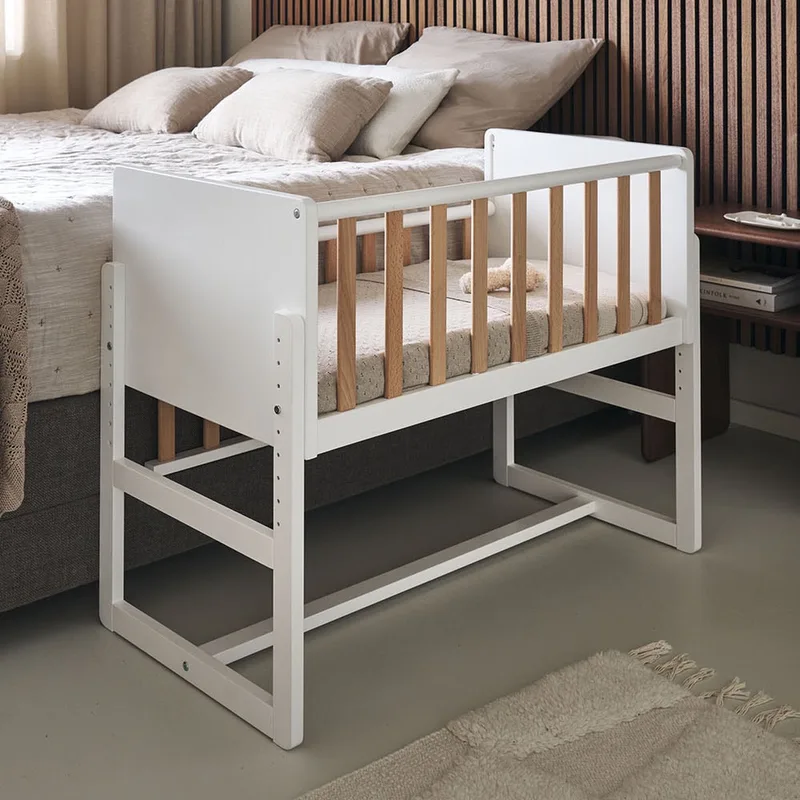 Co sleeper Hout - Samen Slapen met je Baby - Zijkant Veilig naar Beneden - Wieg voor bijna elk Ouderlijk Bed of Boxspring - 100 % Beechwood - Wit & Naturel de Petite Amélie en Wit en Naturel – photo produit