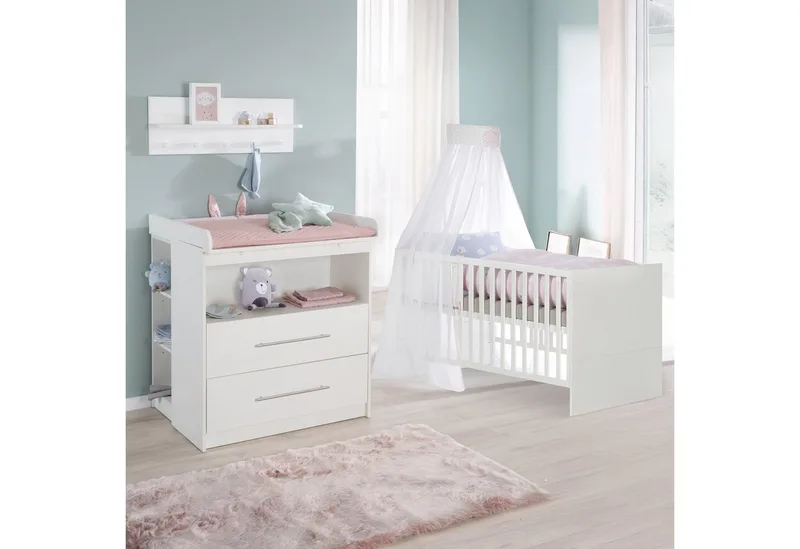 Babymöbel-Set Maren - klassisches Babyzimmer Set - Metallgriffe - aus Holz, (schmale Wickelkommode, Babybett 70 x 140 cm), Babyzimmer Set- mitwachsend, umbaubar- zeitlose, klassische Optik by roba in Weiß – product photo