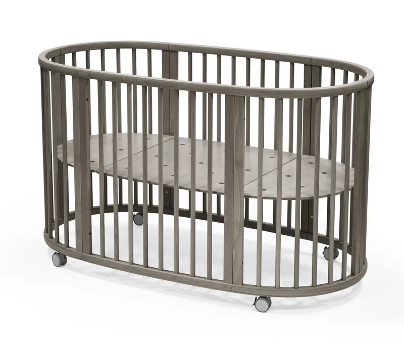 Sleepi™ Ledikant V3 van Stokke in Hazy Grey – productfoto