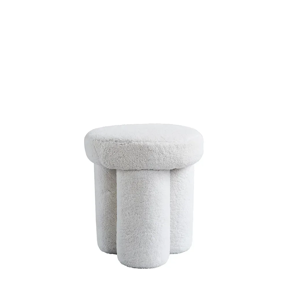 Big Foot Stool - White (Sheepskin) de 101 Copenhagen – photo du produit