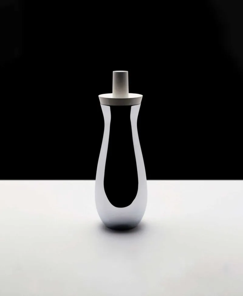 Mami-Olijfolie-Schenker-met-Dop van Alessi in Rvs – productfoto
