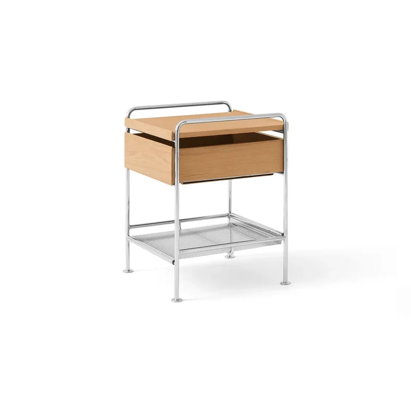 Alima NDS3 Beistelltisch Lackierte Eiche-Chrome by &Tradition – product photo