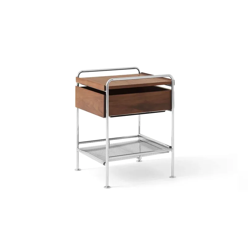 Alima NDS3 Beistelltisch Lackierte Walnuss-Chrome van &Tradition – productfoto