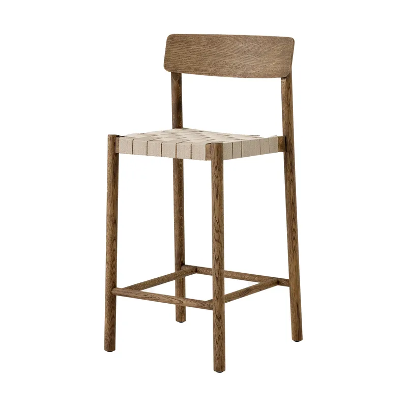 Betty TK12 Counter Chair Barstuhl 65 cm Naturfarbenes leinen-geräucherte eiche von &Tradition – Produktfoto