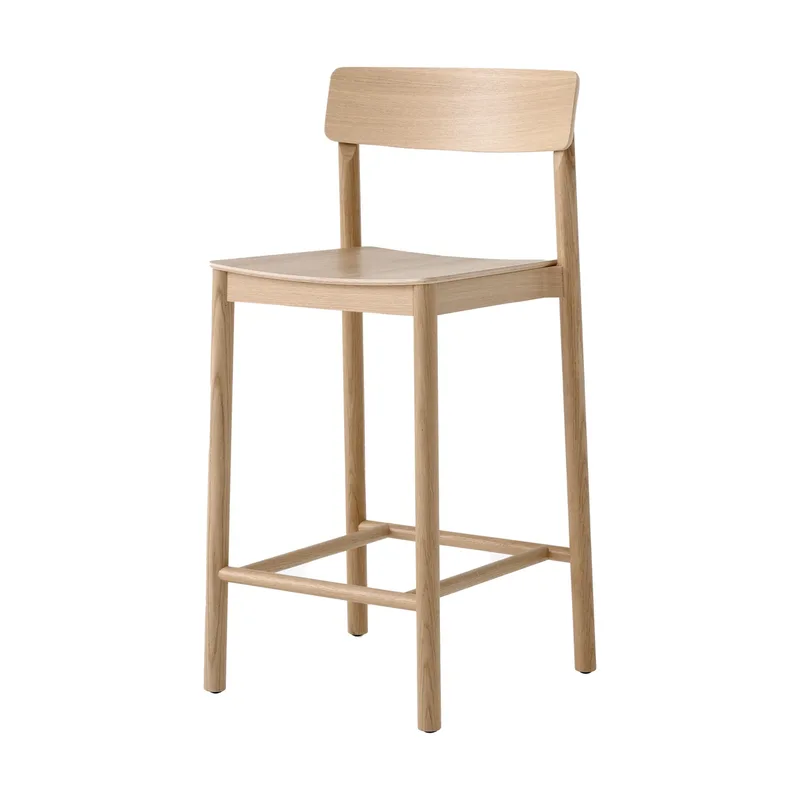 Betty TK13 Counter Chair Barstuhl 65 cm Lackierte eiche von &Tradition – Produktfoto