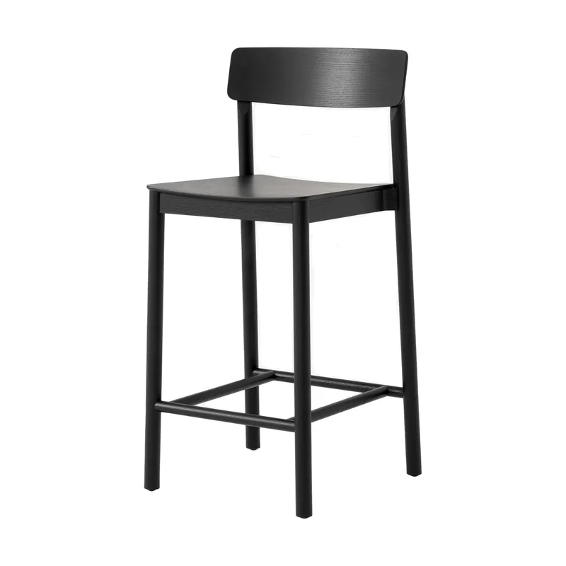 Betty TK13 Counter Chair Barstuhl 65 cm Schwarz lackierte esche von &Tradition – Produktfoto