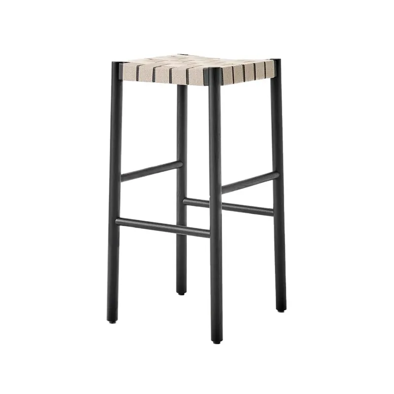 Betty TK8 Barhocker Black, Leinenbandsitz natürlich geflochten by &Tradition – product photo