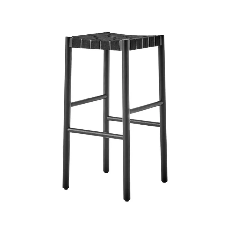 Betty TK8 Barhocker Black, Leinenbandsitz schwarz geflochten by &Tradition – product photo