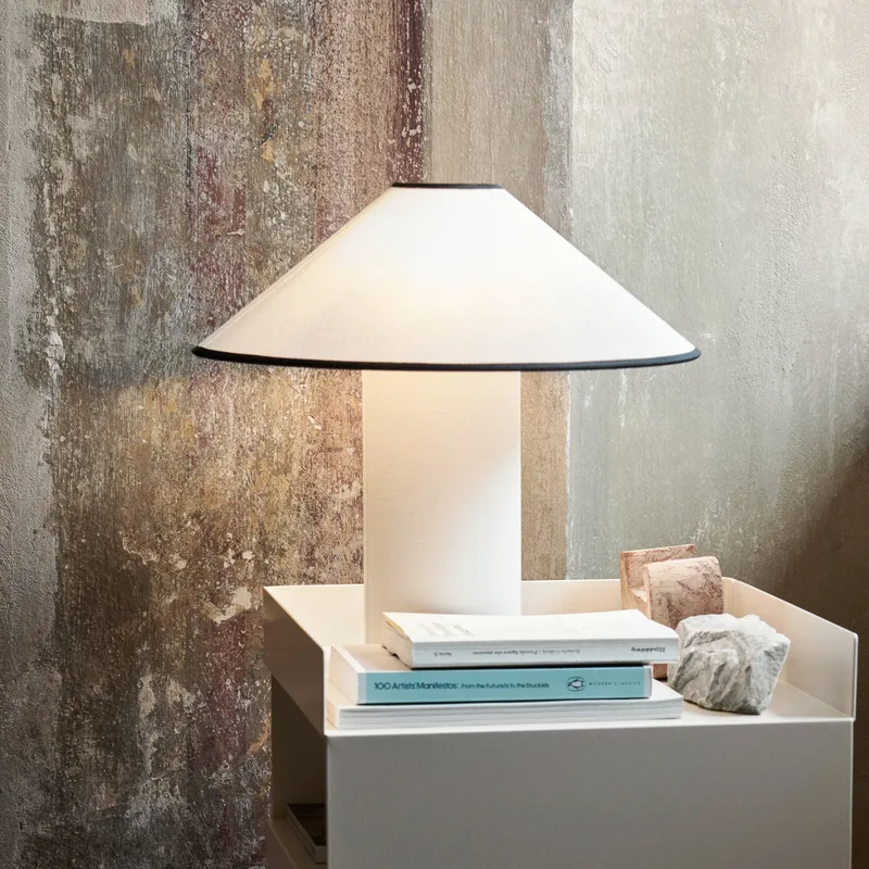 Colette ATD6 tafellamp wit/zwart - &Tradition - Woonkamer - Designer - Stof - Met lampenkap by &Tradition – product photo