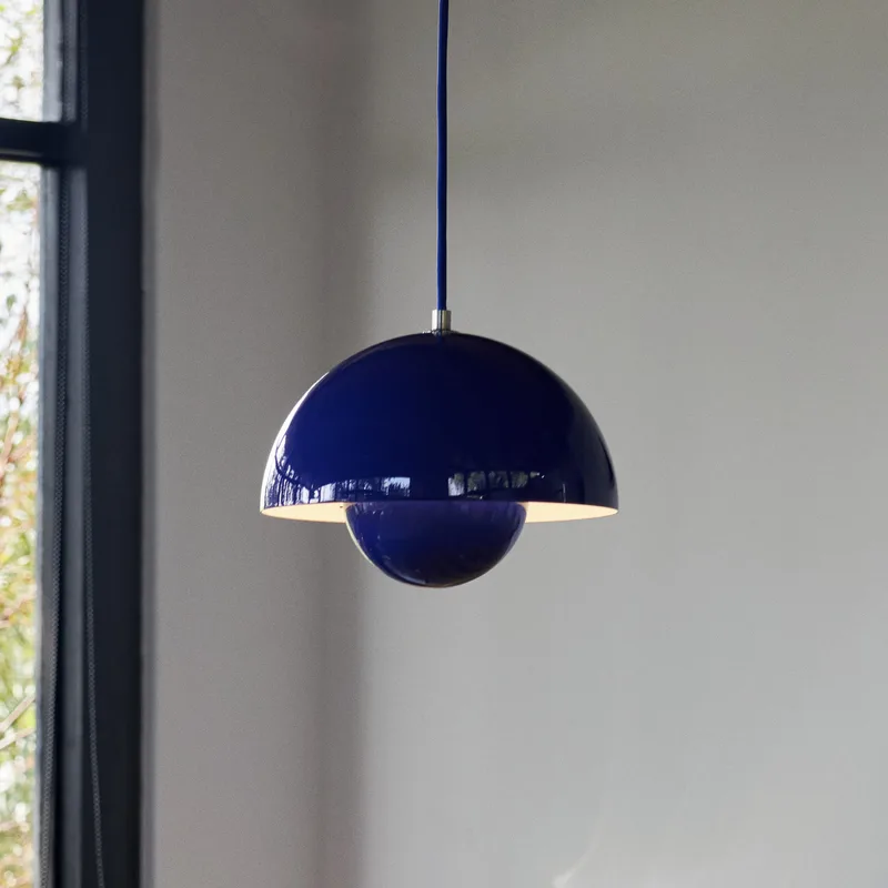 Flowerpot VP1 hanglamp kobaltblauw - &Tradition - Woonkamer - Designer - Metaal - 1 lamp von &Tradition – Produktfoto