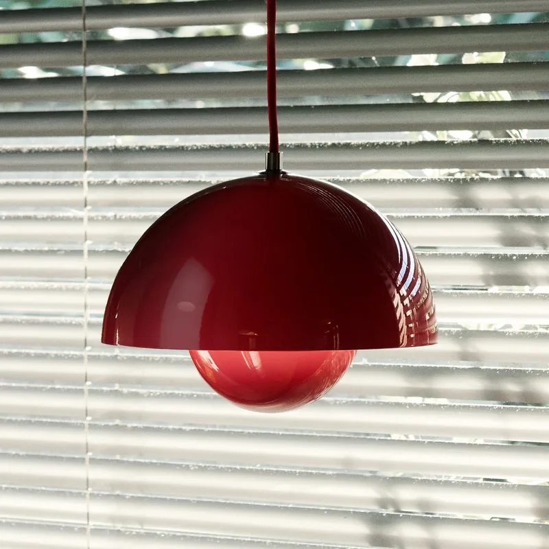 Flowerpot VP1 hanglamp vermiljoenrood - &Tradition - Woonkamer - Designer - Metaal - 1 lamp från &Tradition – produktbild