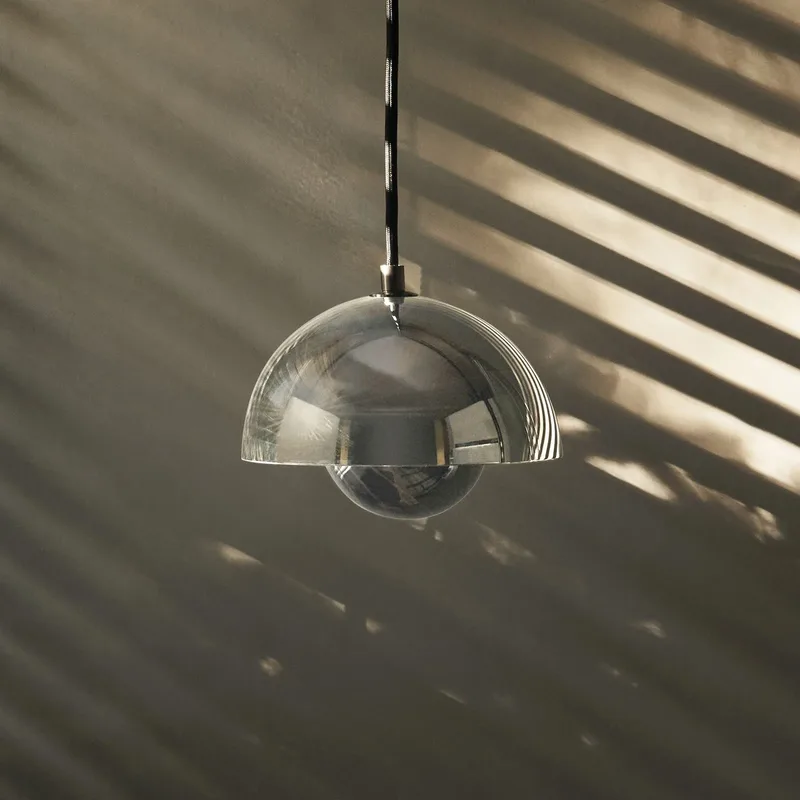 Flowerpot VP10 hanglamp, Ø 16 cm, chroom - &TRADITION - Woonkamer - Designer - Metaal - Met lampenkap von &Tradition – Produktfoto