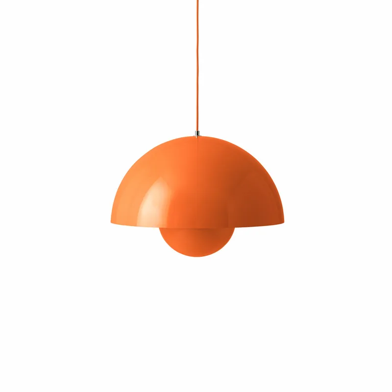 Flowerpot VP2 hanglamp, Ø 50 cm, oranje - &TRADITION - Woonkamer - Designer - Aluminium - Met lampenkap von &Tradition – Produktfoto