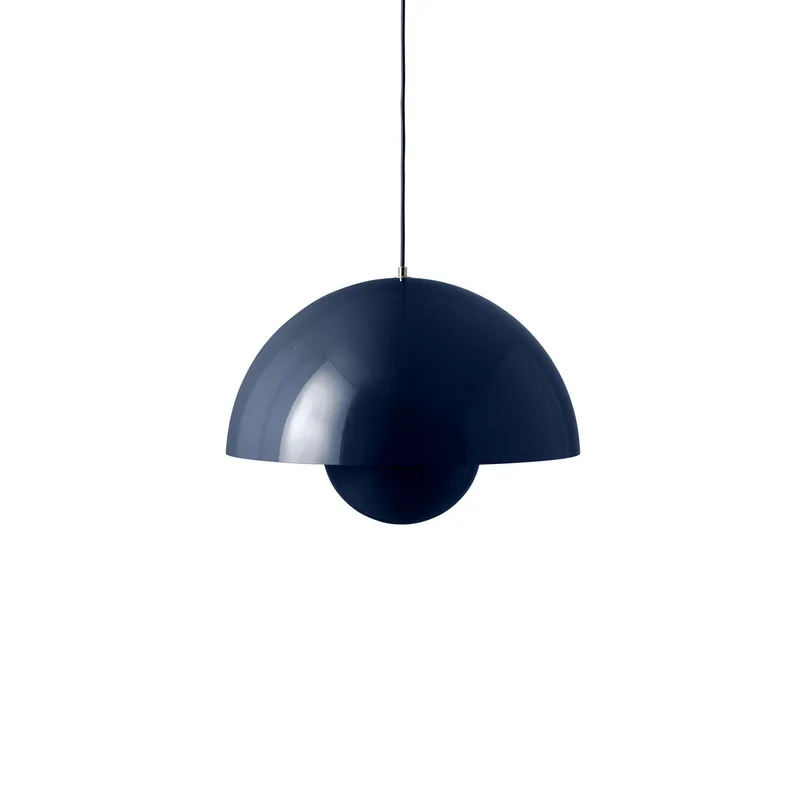 Flowerpot VP2 hanglamp, Ø 50 cm, staalblauw - &TRADITION - Woonkamer - Designer - Aluminium - Met lampenkap von &Tradition – Produktfoto