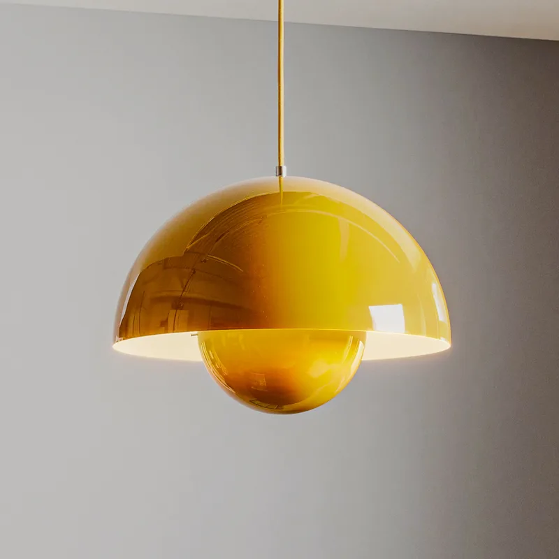 Flowerpot VP7 hanglamp Mustard - &Tradition - Woonkamer - Designer - Metaal - 1 lamp von &Tradition – Produktfoto