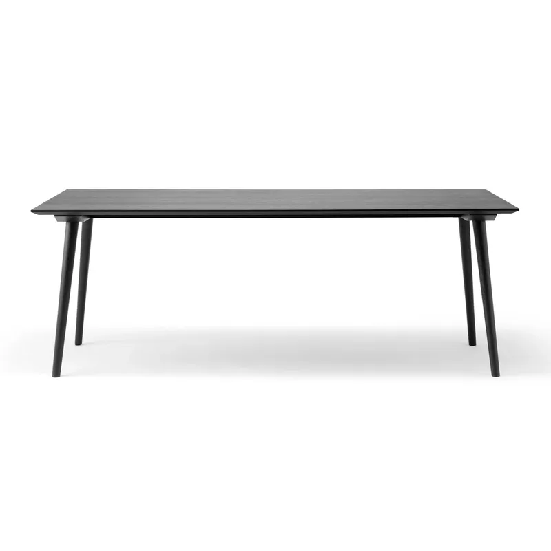 In Between Tisch SK5 Eiche schwarz lackiert by &Tradition – product photo