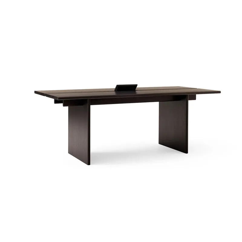 Ita OS1 Esstisch mit Kabelmanagement 95x200 cm Dark stained oak by &Tradition – product photo