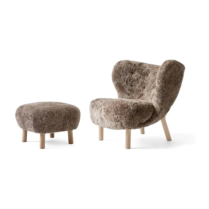 Little Petra VB1 Fauteuil inkl. Fußhocker ATD1 Eiche weiß geölt-Sahara från &Tradition – produktbild