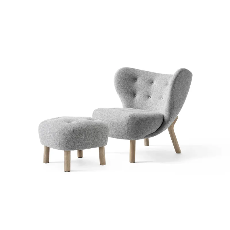 Little Petra VB1 Fauteuil inkl. Fußhocker ATD1 Eiche weiß geölt-Hallingdal von &Tradition – Produktfoto