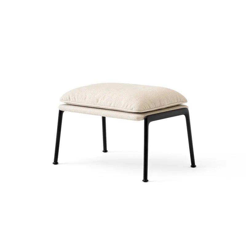 Muno LN20 Fußhocker Warm black-Cifrado 0221 von &Tradition – Produktfoto