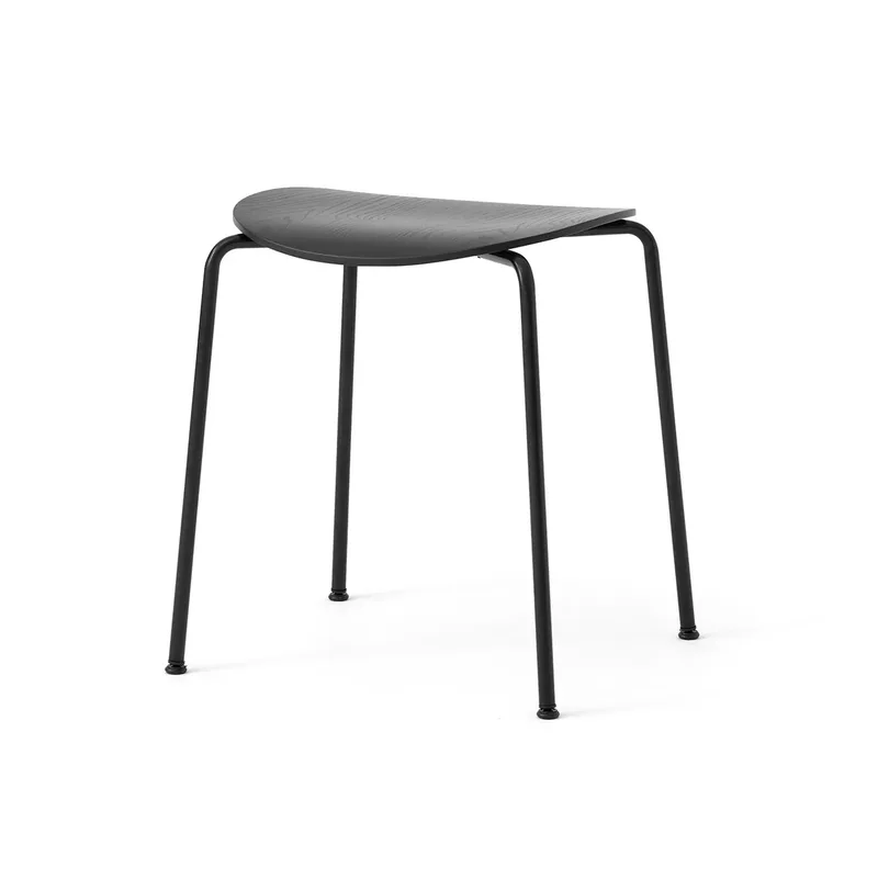 Pavilion AV36 Hocker Black-black lacquered oak von &Tradition – Produktfoto