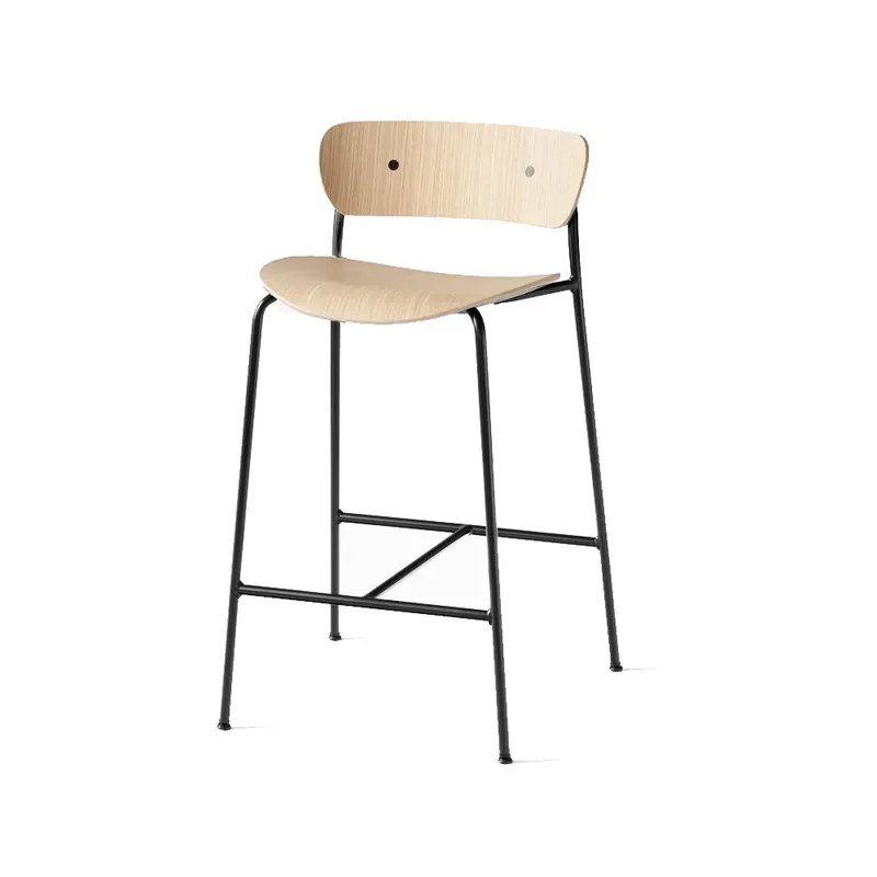 Pavilion AV7 Barstuhl Eiche lackiert, Stahlgestell by &Tradition – product photo