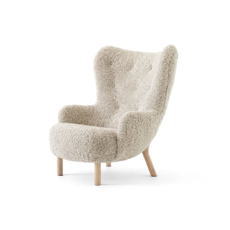 Petra VB3 High Sessel Eiche geölt-Sheepskin Moonlight by &Tradition – product photo