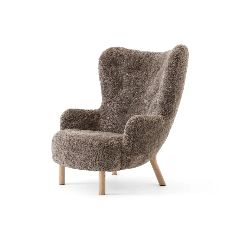 Petra VB3 High Sessel Eiche geölt-Sheepskin Sahara från &Tradition – produktbild