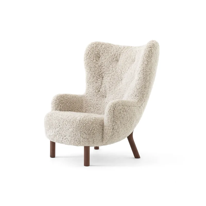 Petra VB3 High Sessel Walnuss geölt-Sheepskin Moonlight från &Tradition – produktbild