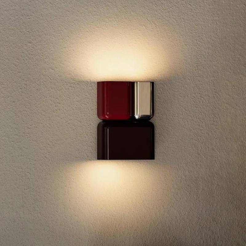 Tabata LN10 wandlamp, bordeauxrood/vermiljoenrood - &Tradition - Woonkamer - Designer - Aluminium - Meerdere lampen von &Tradition – Produktfoto