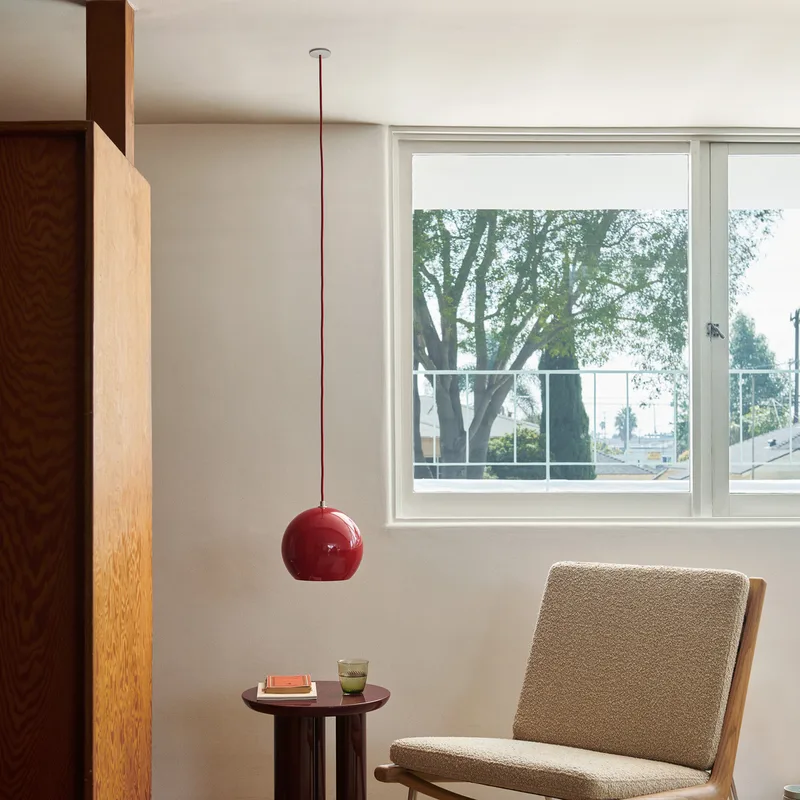 Topan VP6 hanglamp Vermilion Red - &Tradition - Woonkamer - Designer - Metaal - 1 lamp by &Tradition – product photo