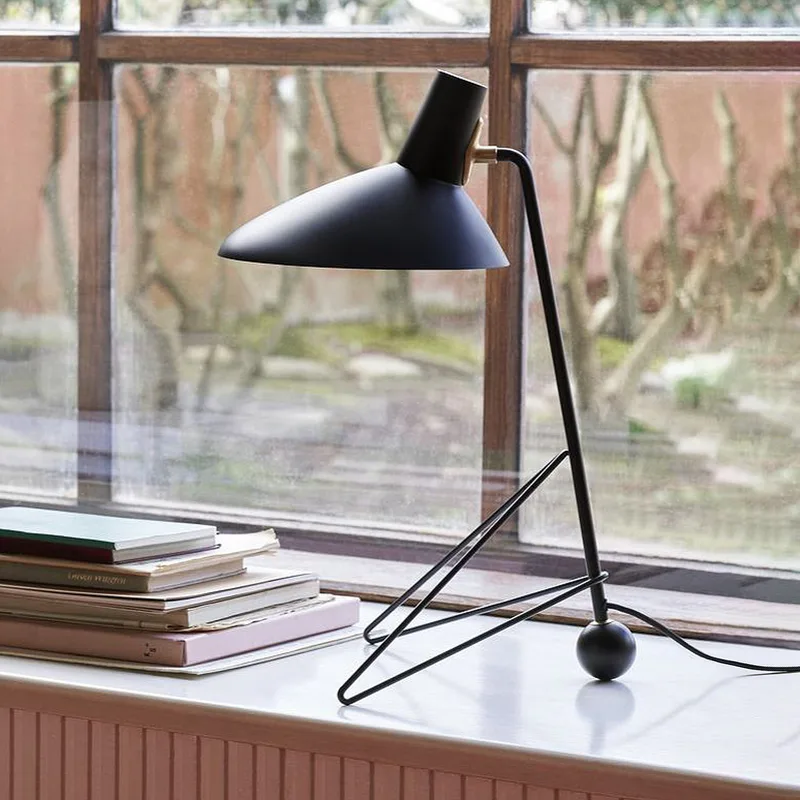 Tripod HM9 tafellamp matzwart - &Tradition - Woonkamer - Aluminium - Driebeen von &Tradition – Produktfoto
