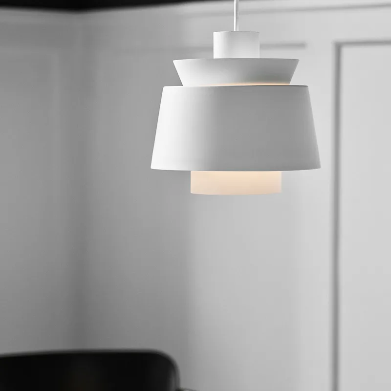 Utzon JU1 hanglamp wit - &Tradition - Woonkamer - Designer - Metaal - 1 lamp von &Tradition – Produktfoto