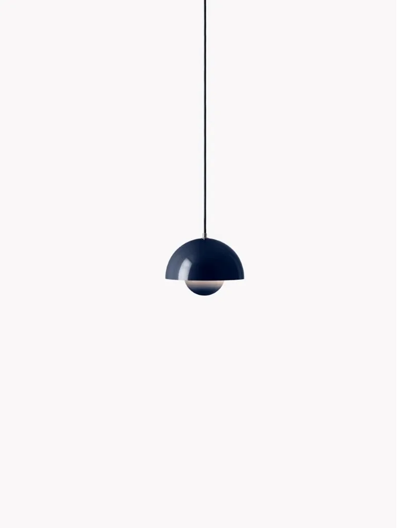 Verner Panton Flowerpot VP1 hanglamp steel blue de &Tradition en Blauw – photo du produit