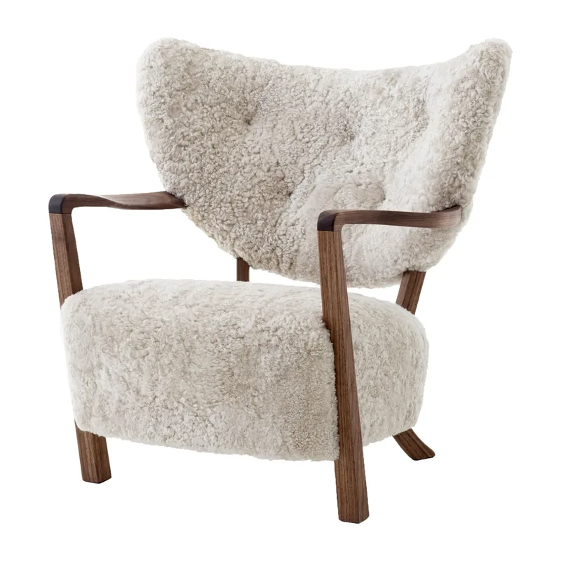 Wulff Lounge Chair ATD2 Fauteuil Walnussholz geölt-Moonlight von &Tradition – Produktfoto