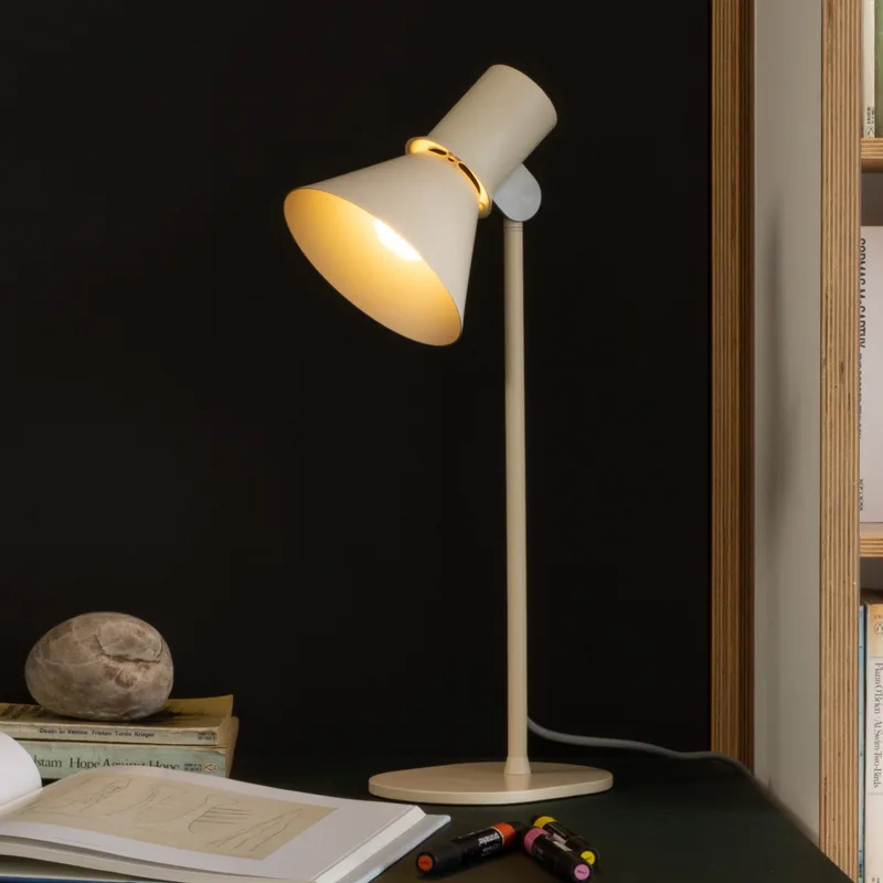 Type 80 T1 Tischlampe, beige, 48 cm, Metall van Anglepoise – productfoto