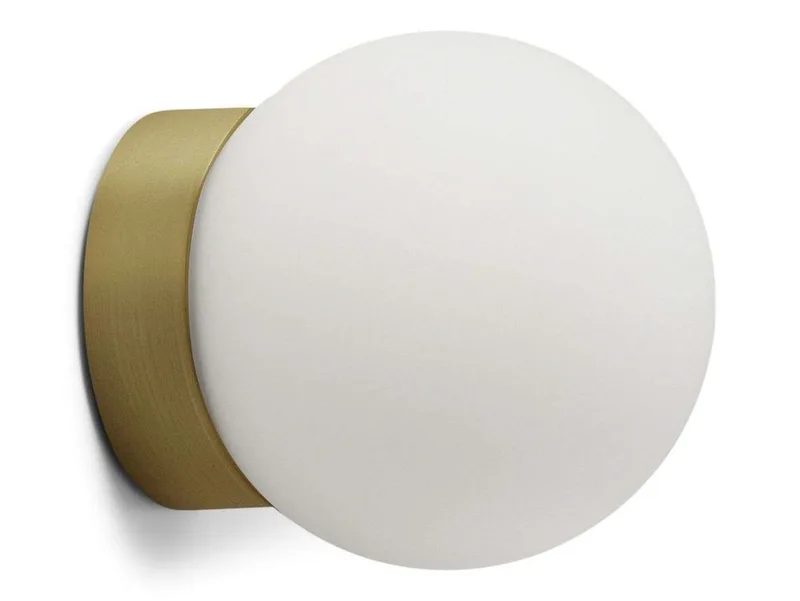 Palla Mini C90 LED plafondlamp IP44, messing/opaak fra Antidark – produktbillede